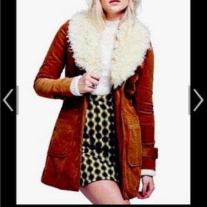 “Penny Lane” style Free People Corduroy coat w/ faux shearling collar. Size S